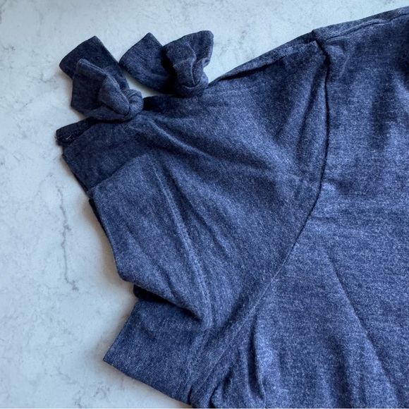 Banana Republic designer tee - Picture 3 of 5